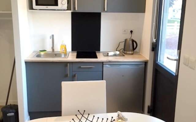 Studio in Rennes, With Enclosed Garden and Wifi