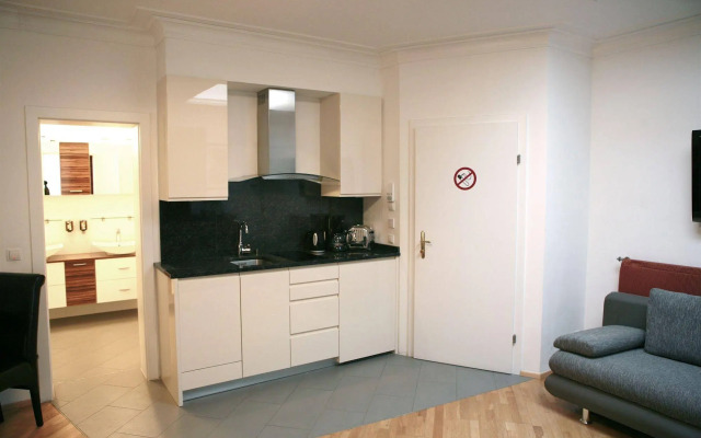 La Scala Apartments