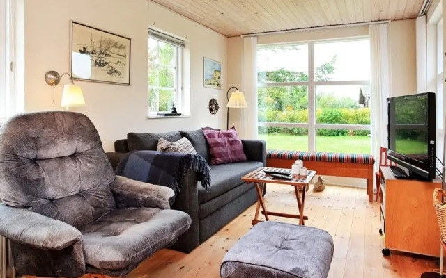 6 Person Holiday Home in Store Fuglede