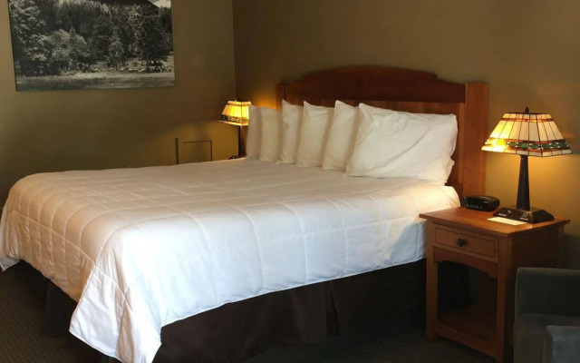 Silver Moon Inn