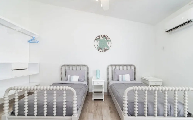 4br4ba w Private Pool Walking Distance to Ritz