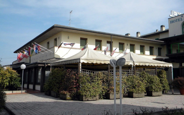 Hotel Corone