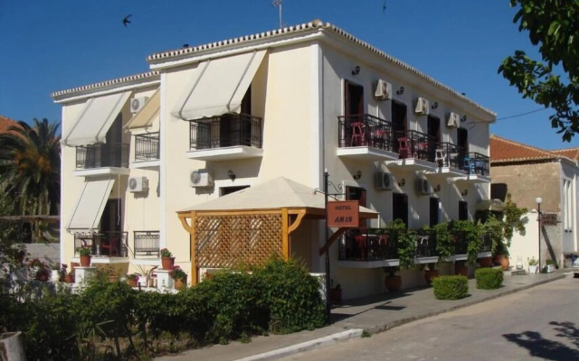 Hotel Aris