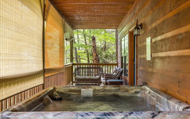 Whitetail Cabin 2 Bedroom Cabin by RedAwning