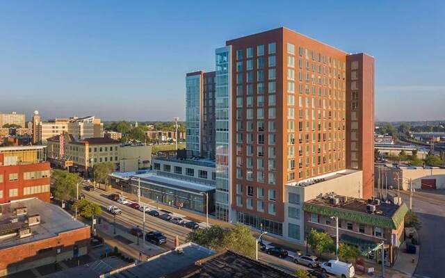 Apartments At 6105 Delmar Blvd