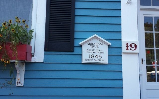 Stepping Stone Inn