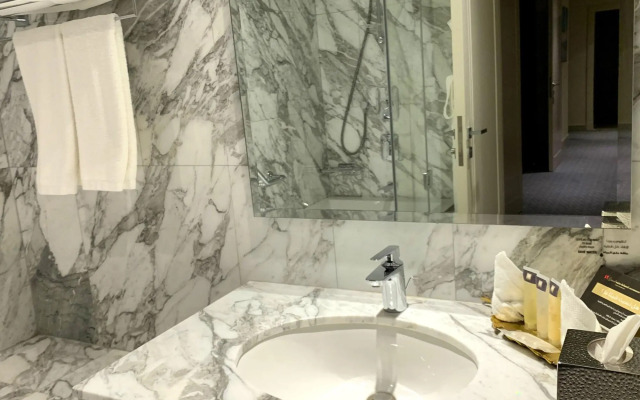 Grand Swiss-Belhotel Waterfront Seef