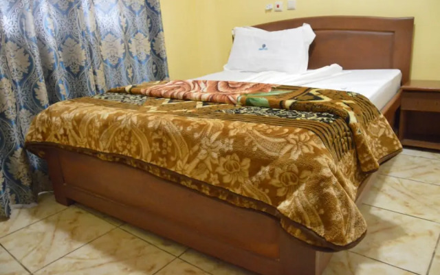 Df Plazza Hotel