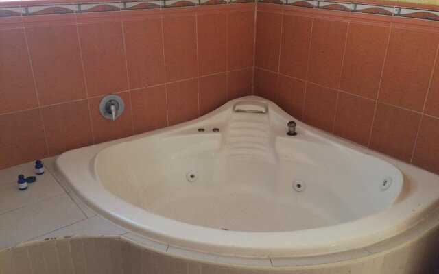 Hotel Agua Caliente