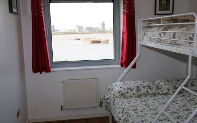 2 Beds Riverview HillHouse Apartment