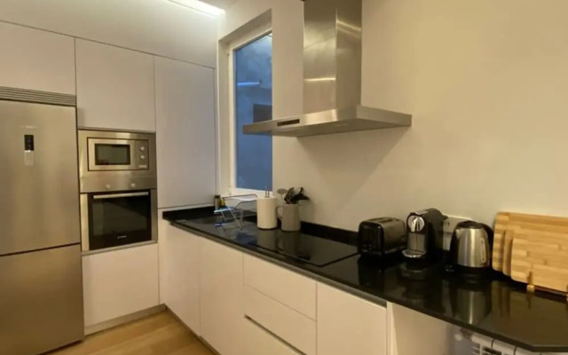 The Balconies I Apartment With Three Balconies in Malasana