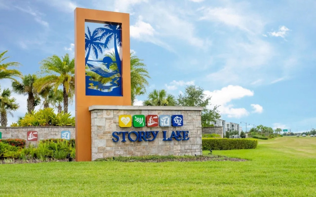 Relax Near Disney 4BR Home With Pool