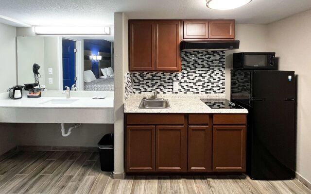 Blue Wave Inn