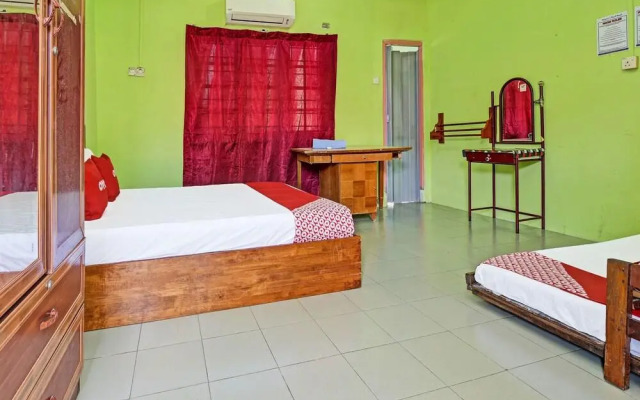 Redzwan's Beach Resort by OYO Rooms