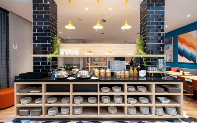 Holiday Inn Express Antwerp City Centre by IHG