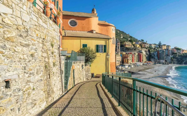 Spacious Apartment In Sori With Terrace