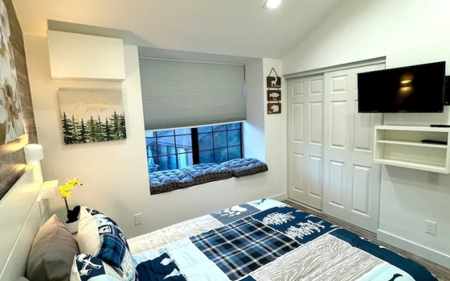 Lakefront View #2463