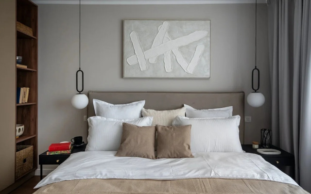 Views of all the Palaces 2BR Stunner