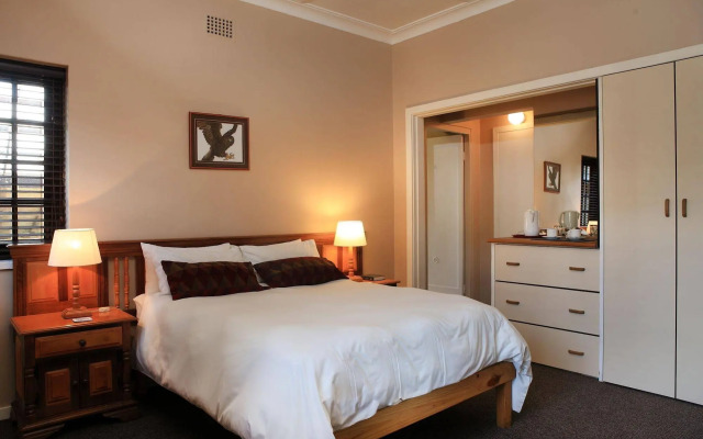 Loerie Guest Lodge