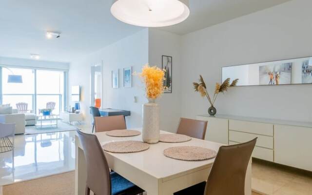 w Amazing 1BR With Balcony in YOO