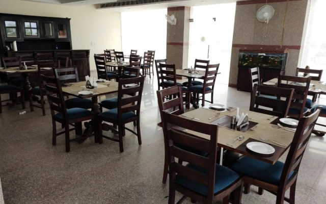 Hotel Bhanwar Singh Palace