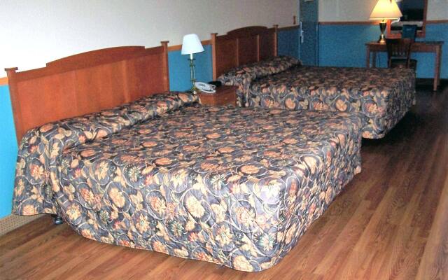 Long House Alaskan Hotel
