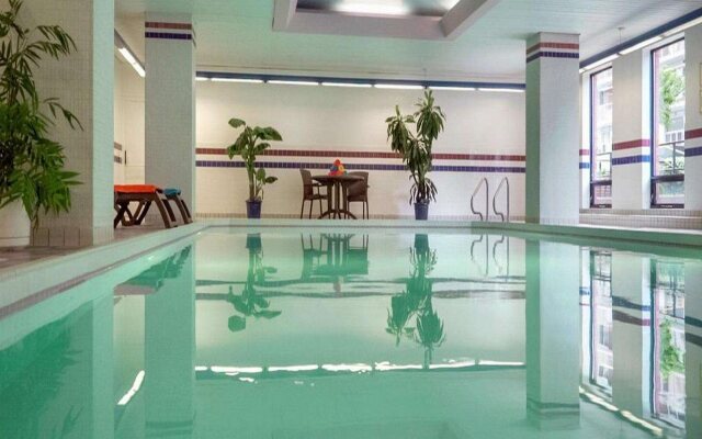 Cartier Place Suite Hotel