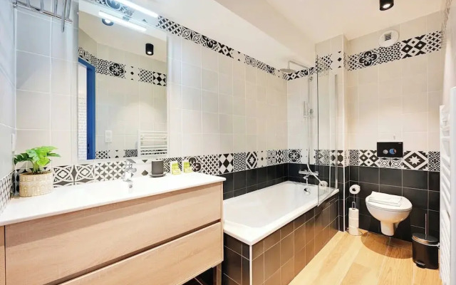 Studio With Rooftop Access - 4P - Vanves