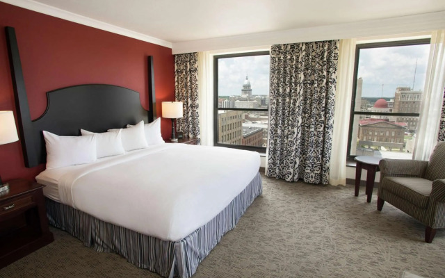 President Abraham Lincoln Springfield - DoubleTree by Hilton