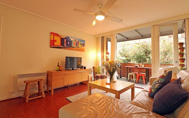 Colour Pop Fitzroy - Pets, Parking, Balcony, 3bdrm