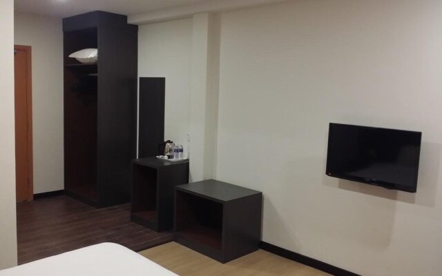 MJ Hotel