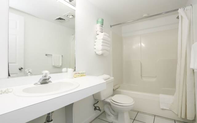 Riviera Resorts & Suites