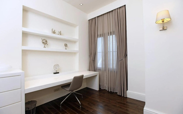 Pera Residence