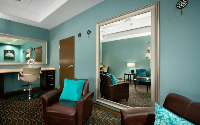 Aviator Hotel Suites, BW Signature Collection