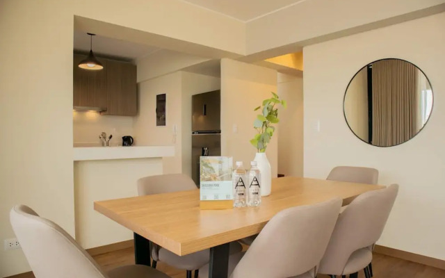 w Modern 3BR w Balcony Near Kennedy Park