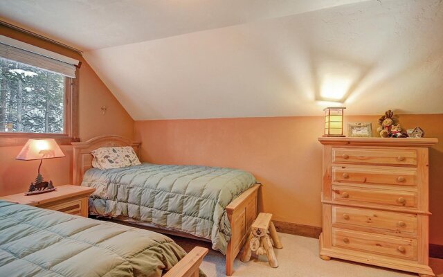 Whispering Pines - 4 Br Home