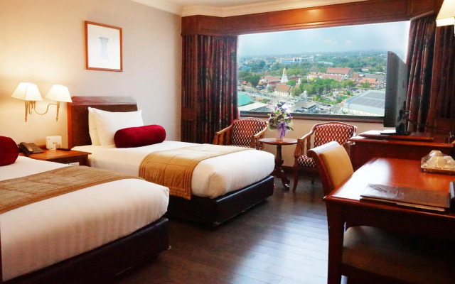 Topland Hotel & Convention Centre