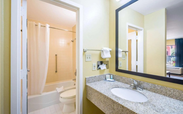 Quality Inn Fredericksburg, Central Park Area
