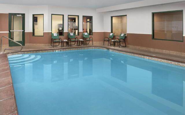 Hampton Inn Kansas City The Legends