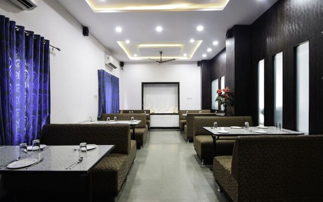 OYO 18262 Hotel White Tulip