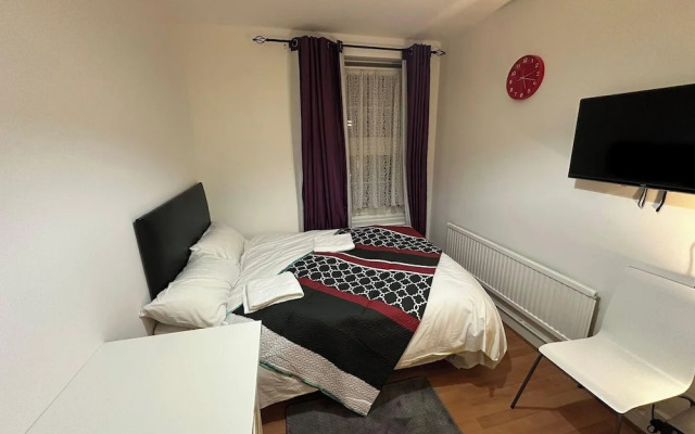 Spacious Flat - Sleeps 6 - Heart of London