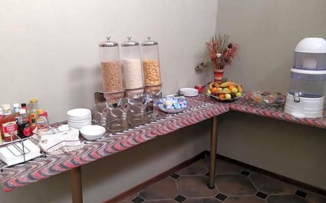 Amigos Bed & Breakfast