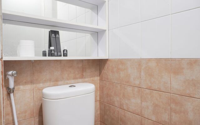 Cozy And Well Designed 2Br At Green Pramuka City Apartment