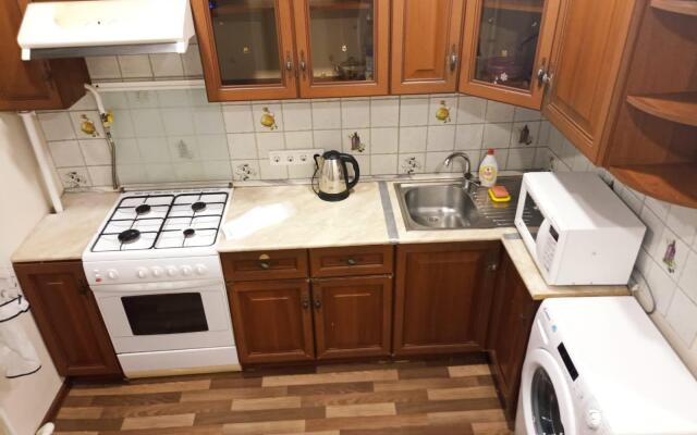 Погостим на улице Рихарда Зорге 33