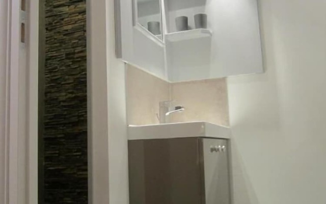 Le Manoir Aux Douves