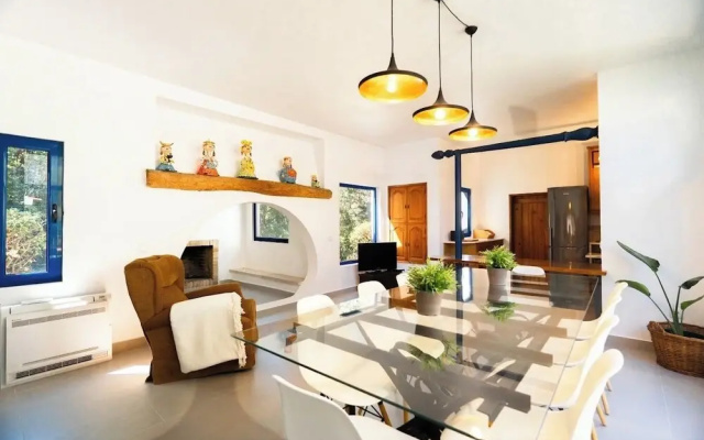 Family Paradise: Exquisite Retreat For Holidays
