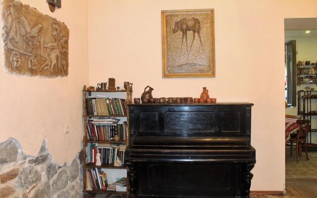 Guest House Dayan