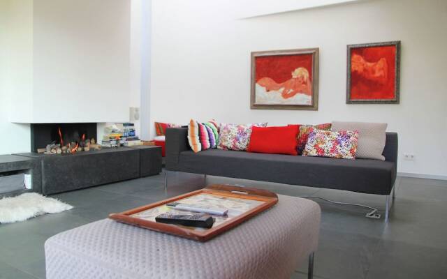 Quiet Villa in Bergen with Pond