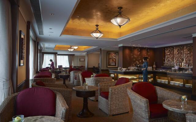 Sule Shangri-La, Yangon