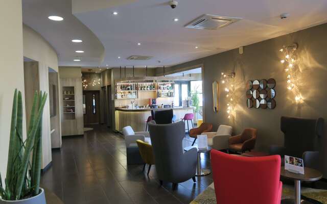 Kyriad Limoges Centre - Gare - Atrium